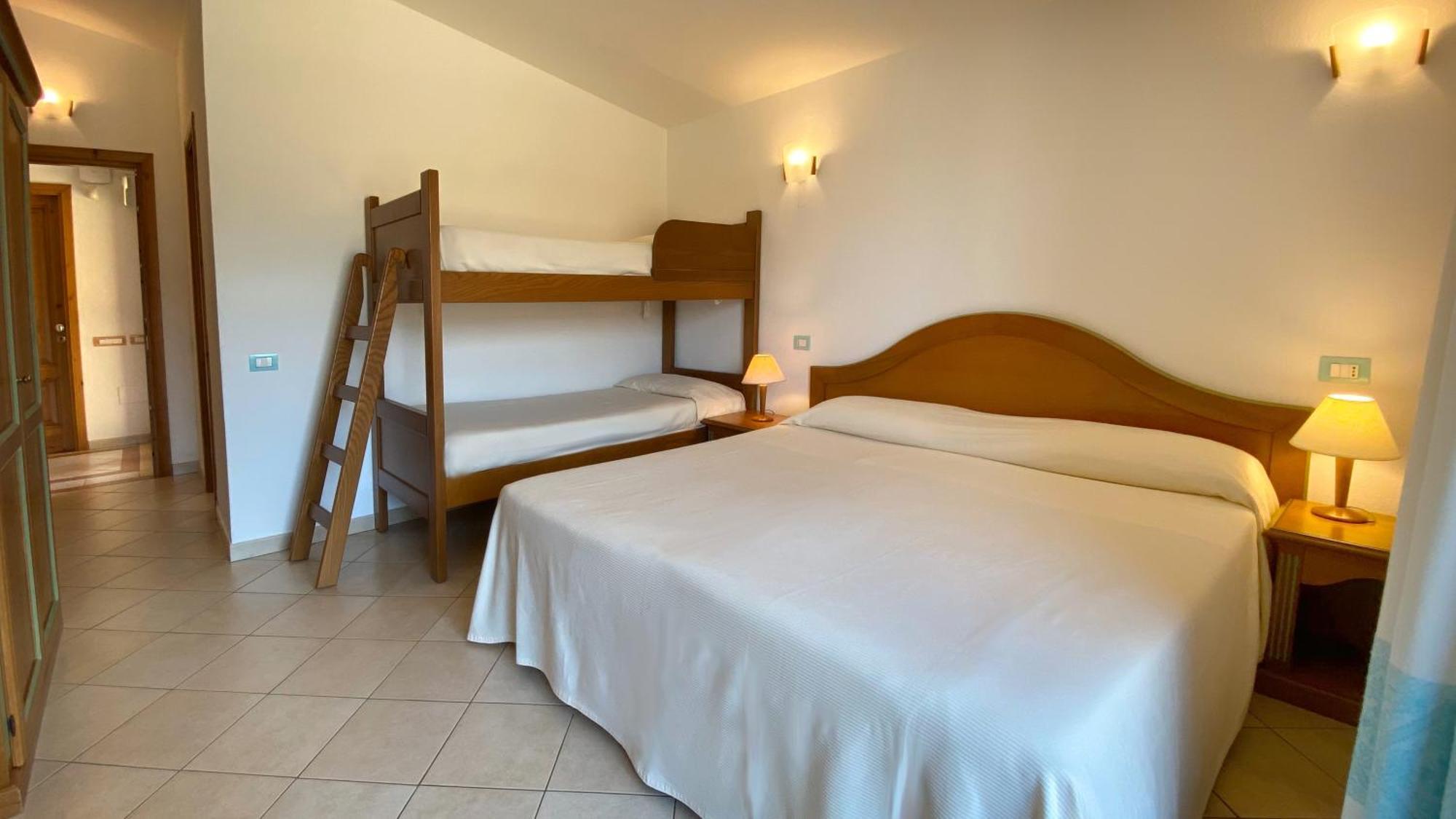 Le Anfore Hotel Villasimius Eksteriør billede