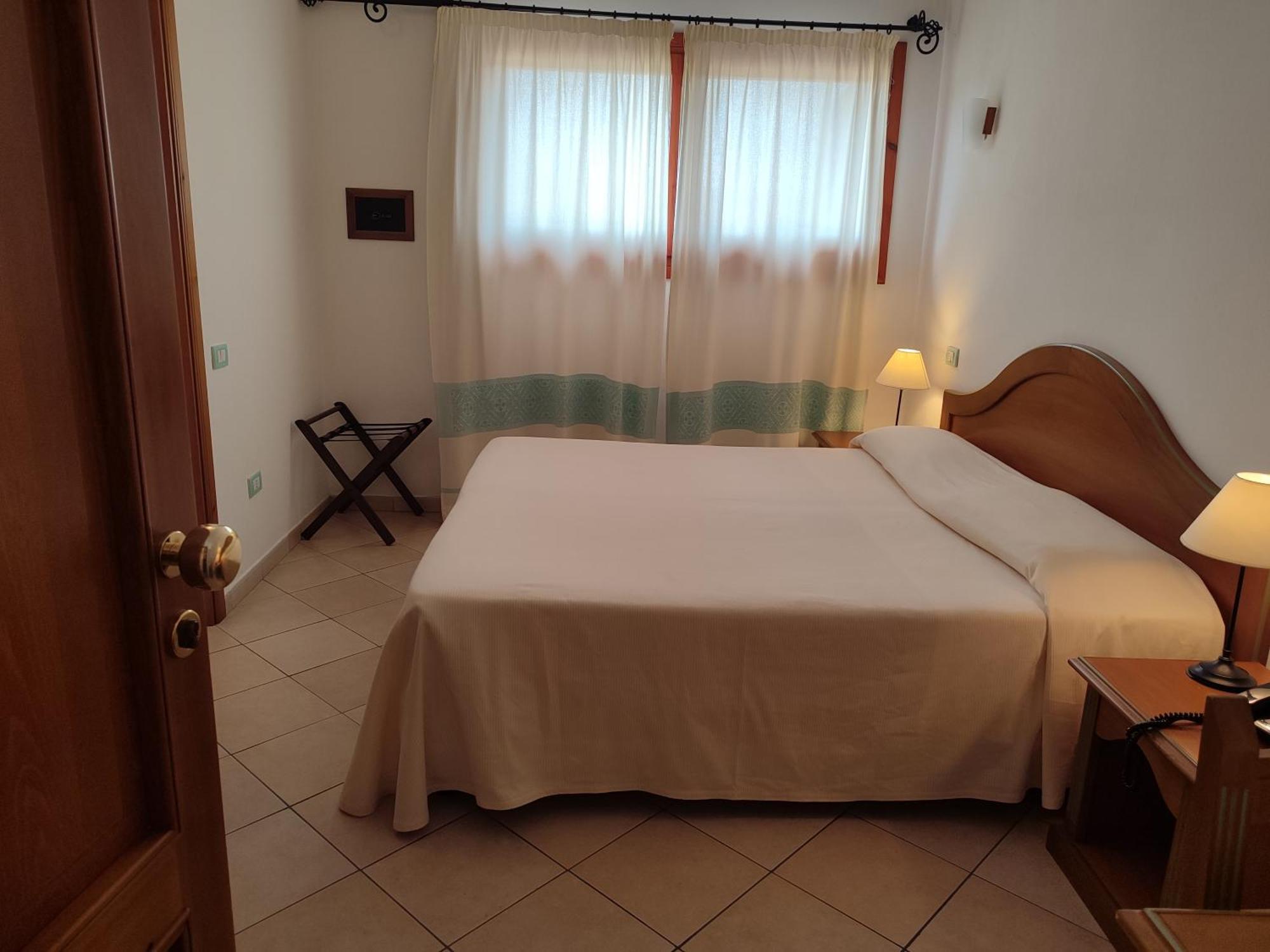 Le Anfore Hotel Villasimius Eksteriør billede