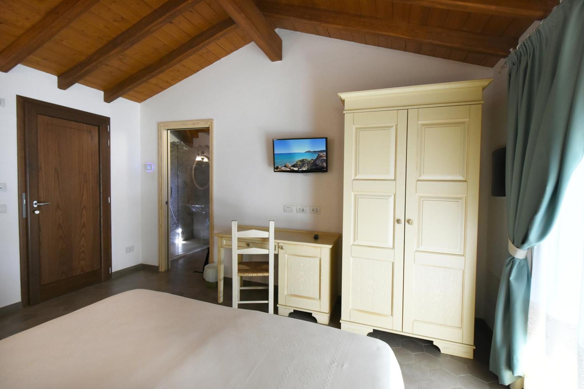 Le Anfore Hotel Villasimius Eksteriør billede