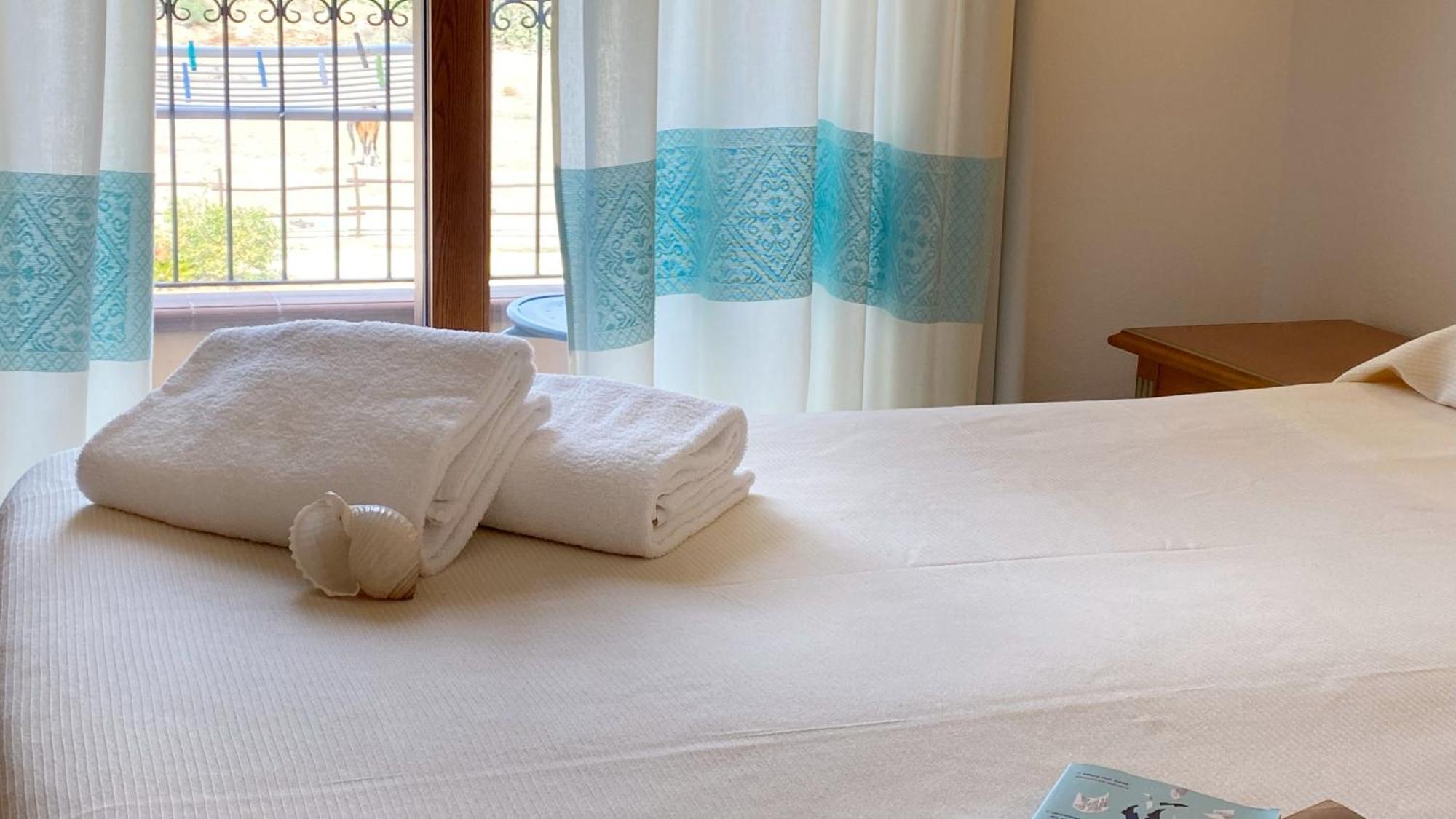 Le Anfore Hotel Villasimius Eksteriør billede