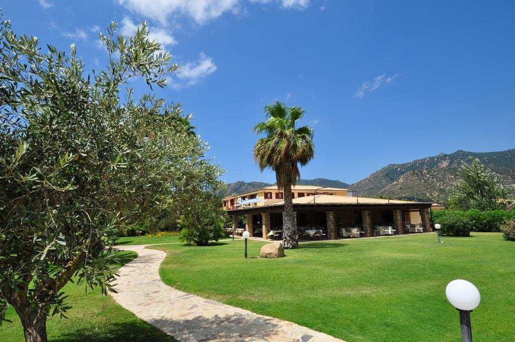 Le Anfore Hotel Villasimius Eksteriør billede
