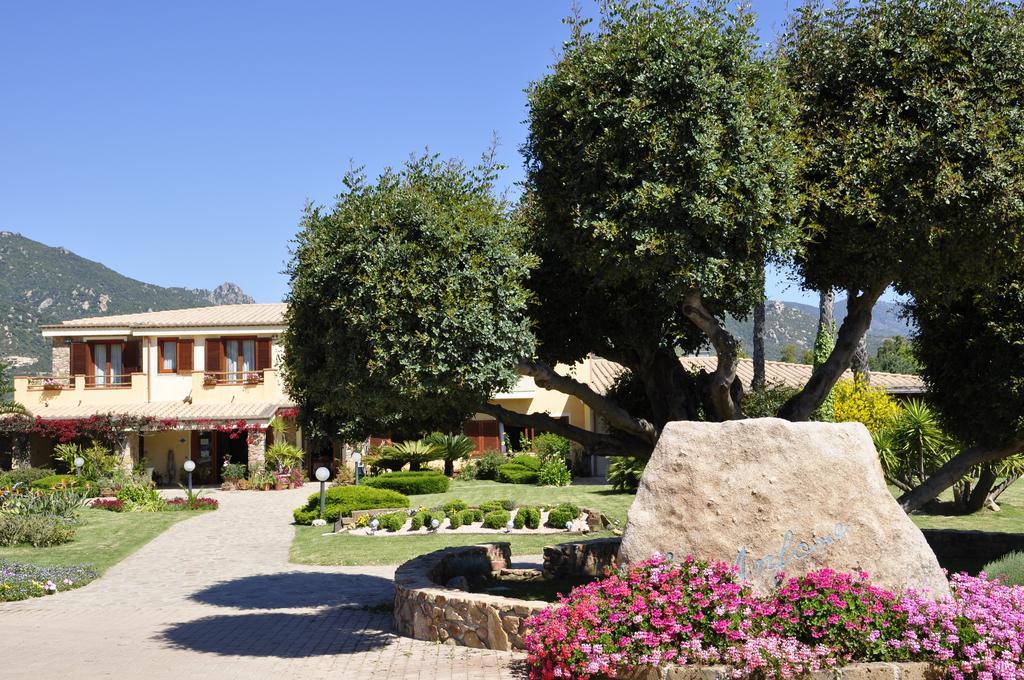 Le Anfore Hotel Villasimius Eksteriør billede
